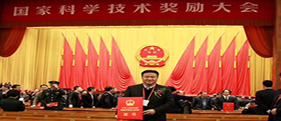 朱立國教授領(lǐng)取國家科技進步獎